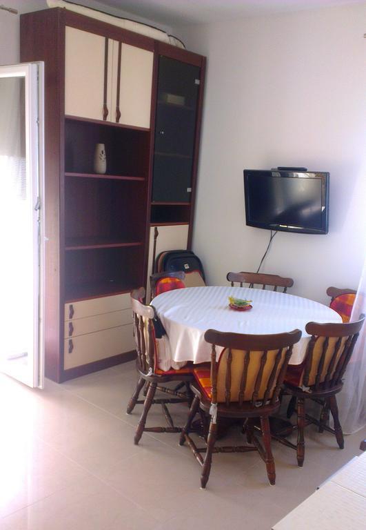 Apartment Feliks Mandre Chambre photo